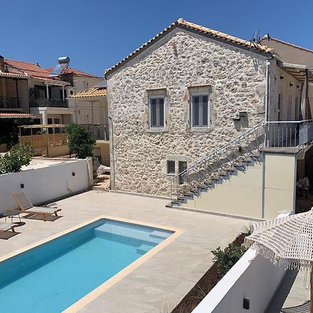 Mangata Suites Homes With Private Pools Spartokhorion Экстерьер фото