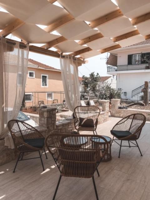Mangata Suites Homes With Private Pools Spartokhorion Экстерьер фото